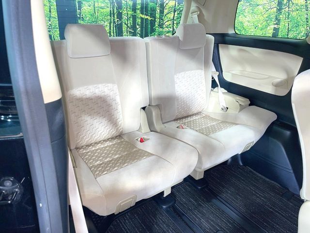 Toyota Vellfire 10