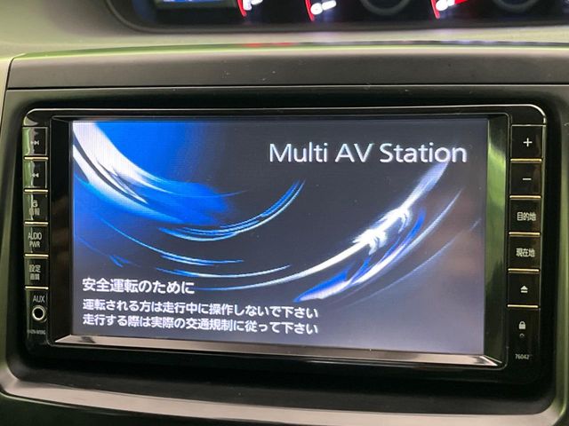 Toyota Noah 4