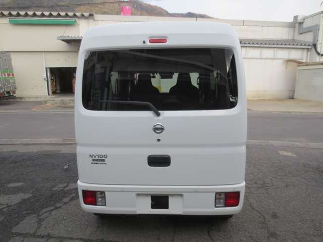 Nissan NV100 Clipper 11