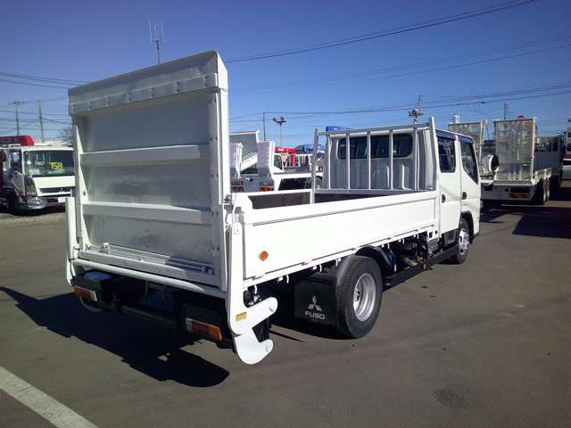 Mitsubishi Fuso Canter 7