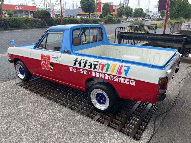Nissan Sunny Truck 7