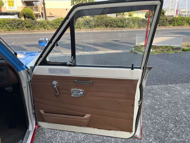 Nissan Sunny Truck 10