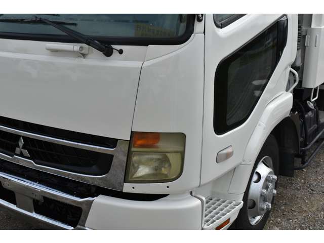 Mitsubishi Fuso Fighter 11