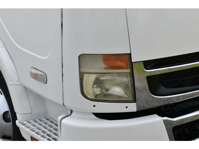 Mitsubishi Fuso Fighter 4