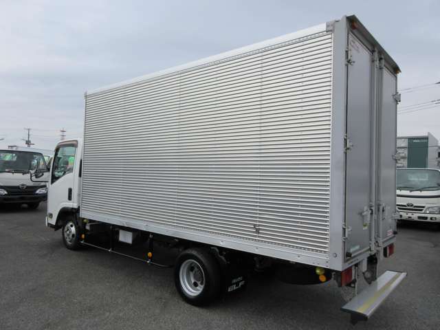 Isuzu Elf 11
