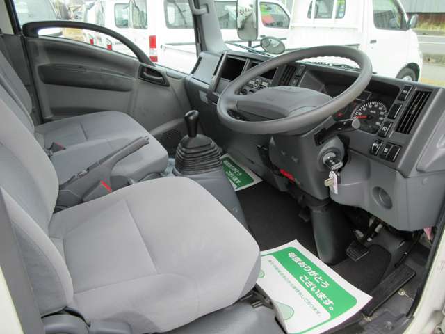 Isuzu Elf 12