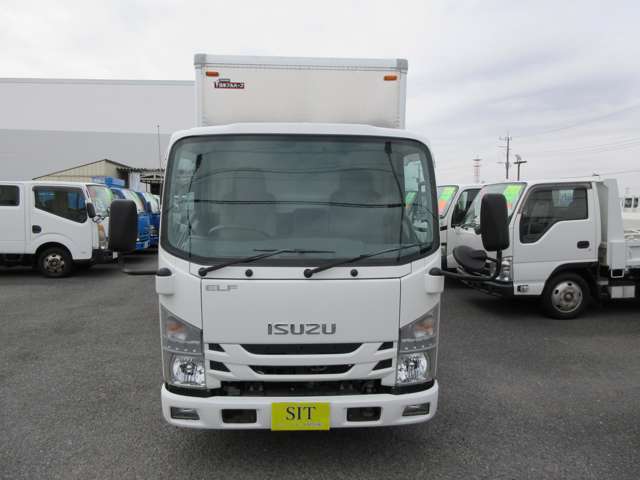 Isuzu Elf 4