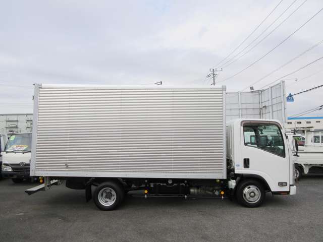 Isuzu Elf 6