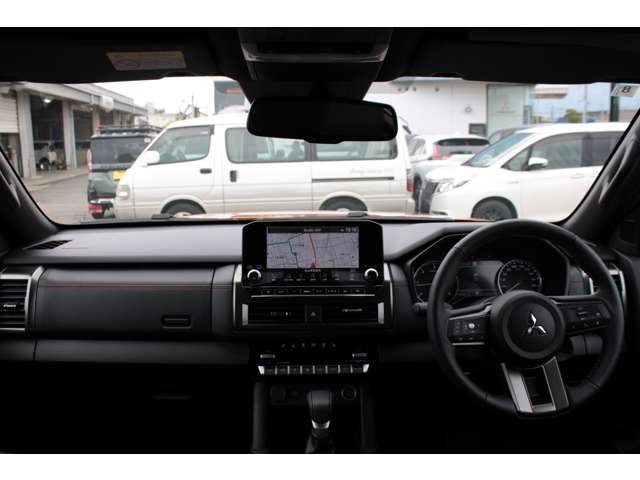 Mitsubishi Triton 5