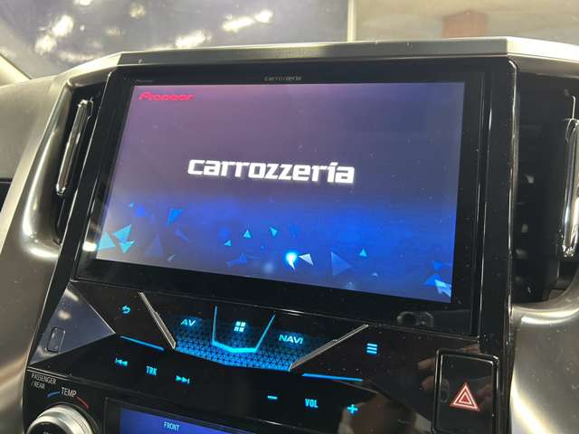 Toyota Vellfire 6