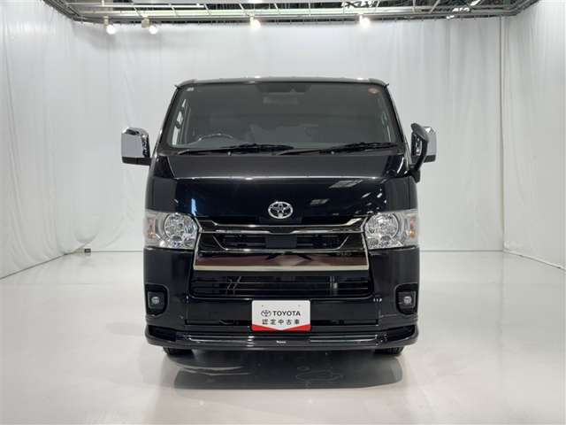 Toyota Hiace Van 3