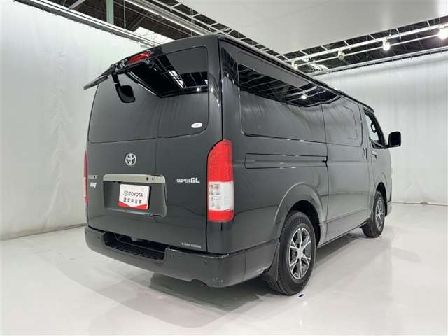 Toyota Hiace Van 6