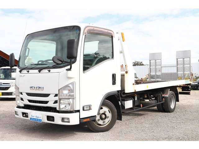 Isuzu Elf 7