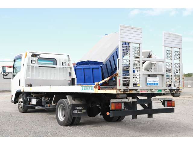 Isuzu Elf 8