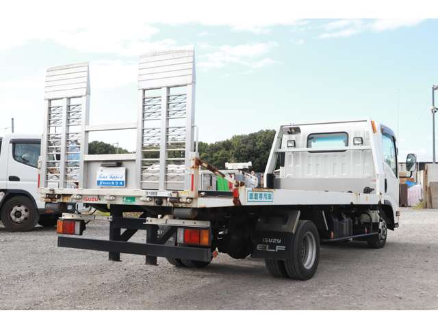 Isuzu Elf 10