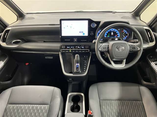 Toyota Noah 8