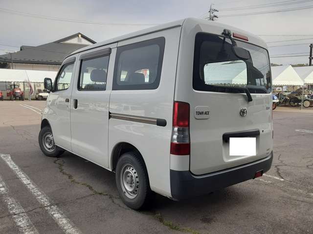 Toyota Town Ace Van 6