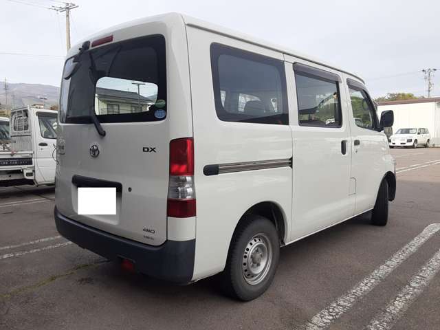 Toyota Town Ace Van 8