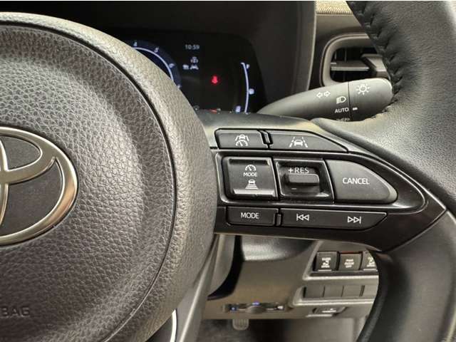 Toyota Sienta 10