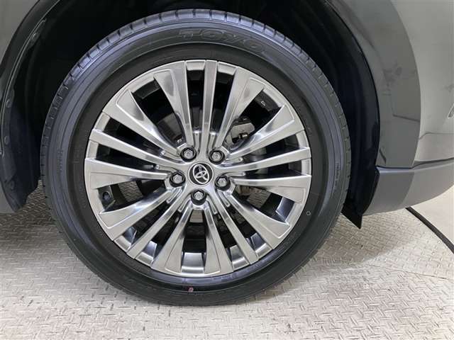 Toyota Harrier 8