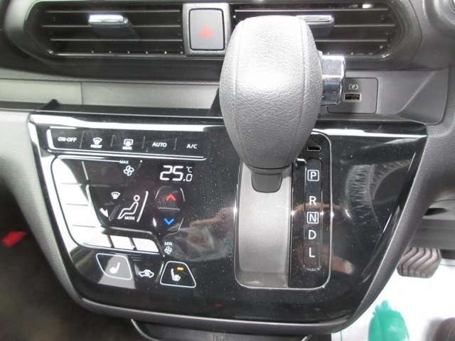Mitsubishi eK X 6