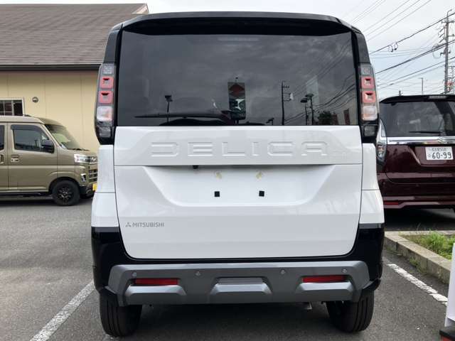 Mitsubishi Delica Mini 10