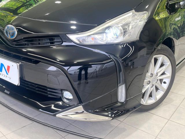 Toyota Prius α 12