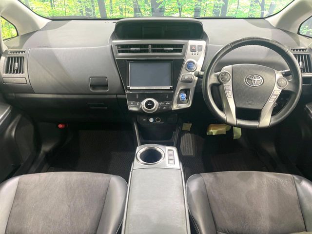 Toyota Prius α 2