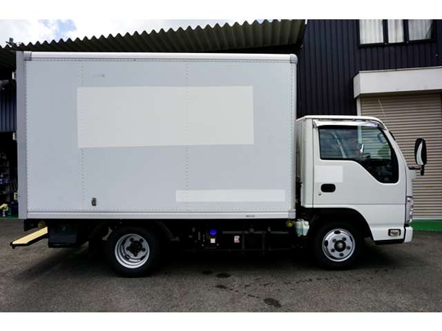 Isuzu Elf 4