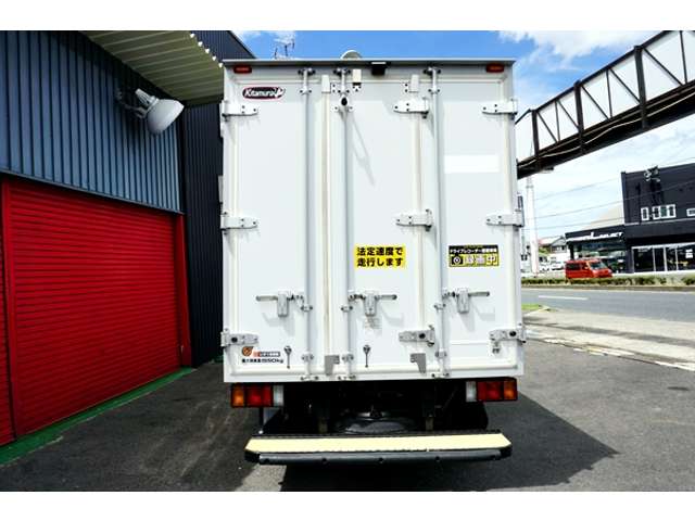 Isuzu Elf 9