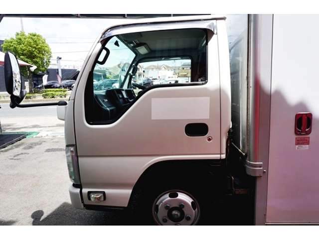 Isuzu Elf 10