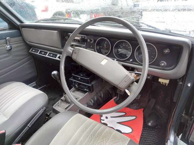 Nissan Sunny Truck 11
