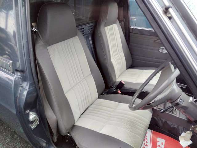 Nissan Sunny Truck 12