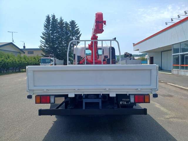 Isuzu Elf 6