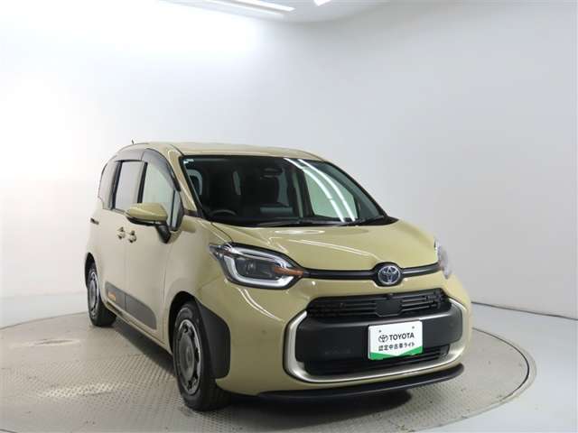 Toyota Sienta 11