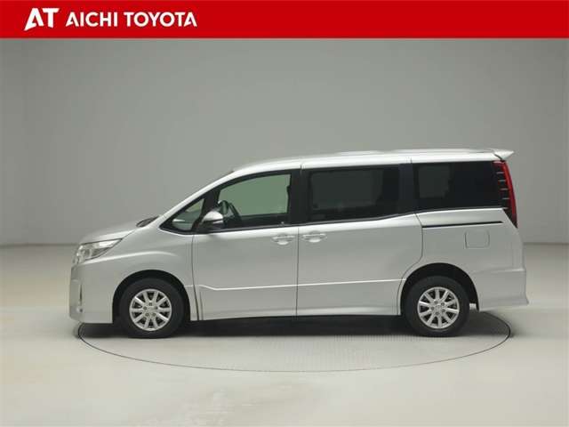 Toyota Noah 3