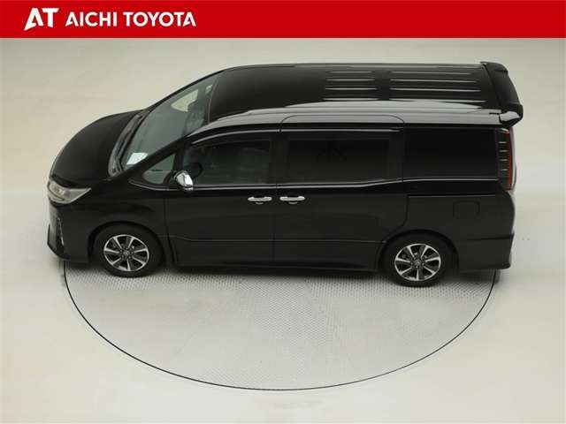 Toyota Noah 11