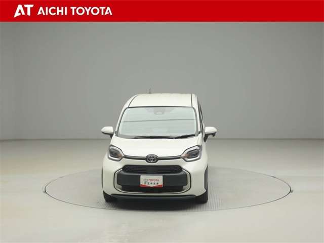 Toyota Sienta 9