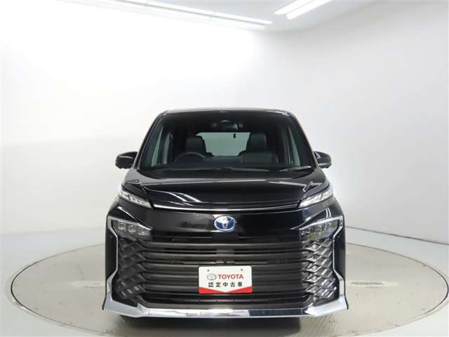 Toyota Voxy 5