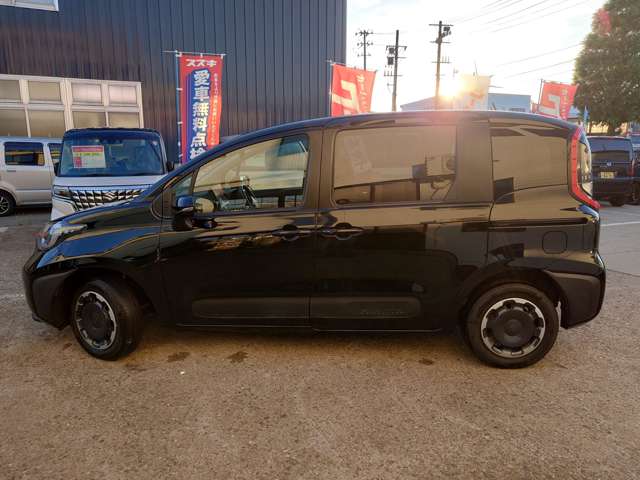 Toyota Sienta 6