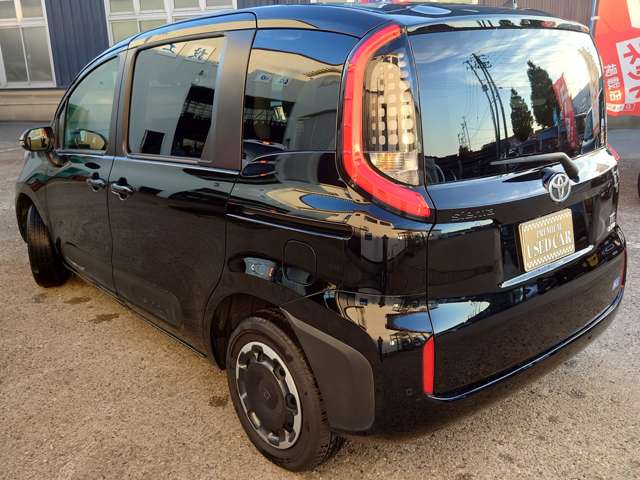 Toyota Sienta 7