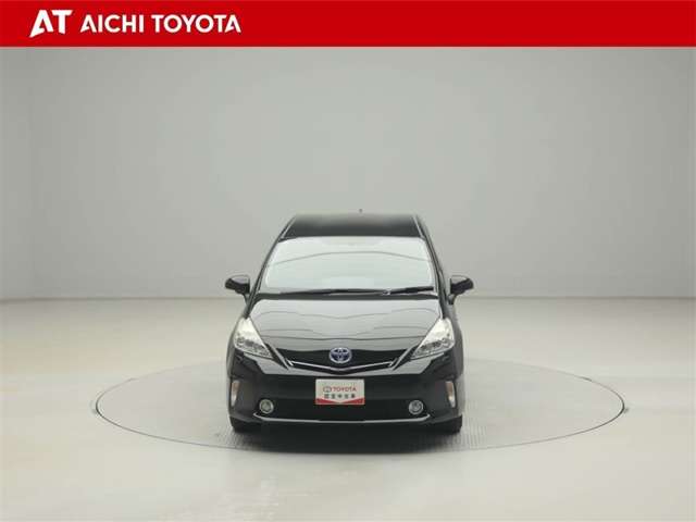 Toyota Prius α 9