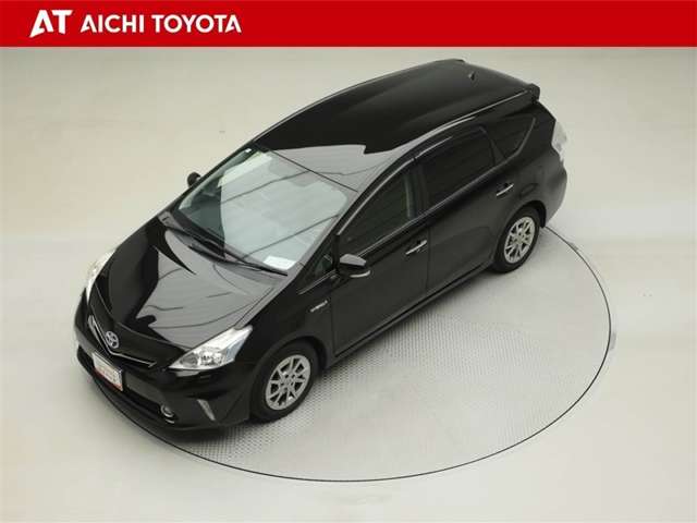 Toyota Prius α 10