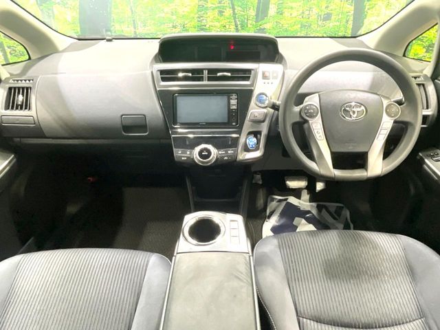 Toyota Prius α 2