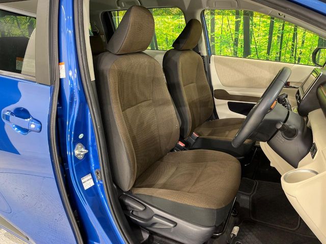 Toyota Sienta 8