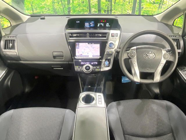 Toyota Prius α 2