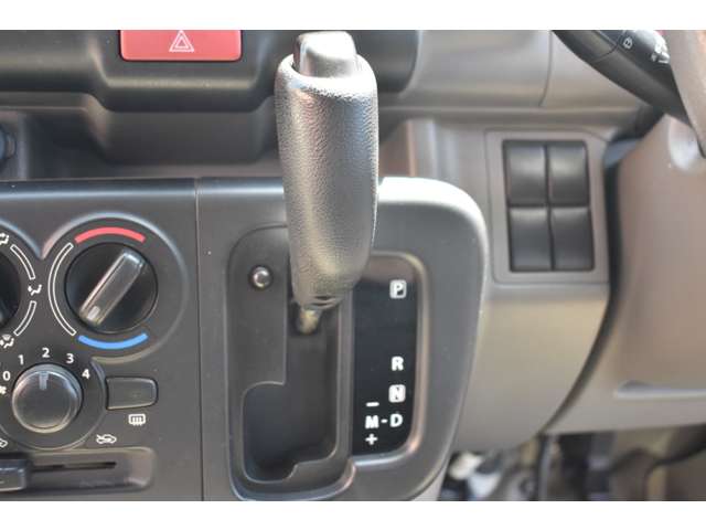 Suzuki Every 12