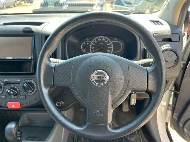 Nissan AD 13