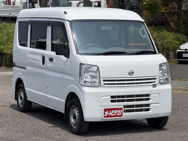 Nissan NV100 Clipper 2
