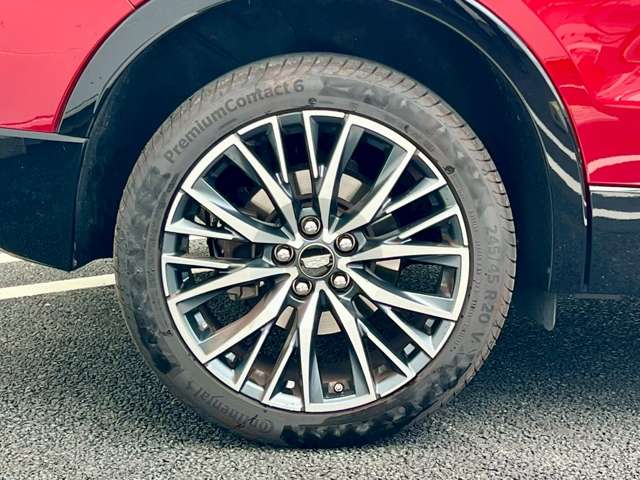 Cadillac XT4 5